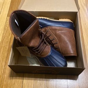 Weatherproof vintage mens boots . New size , size 13